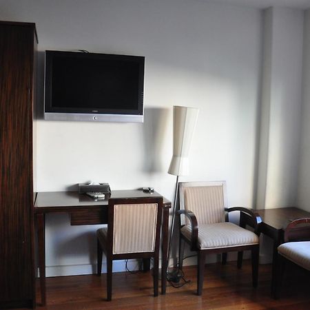 Yti Garden Hotel Melbourne Room photo