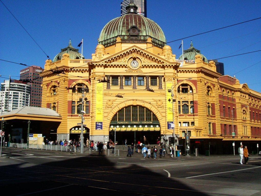Yti Garden Hotel Melbourne Exterior photo